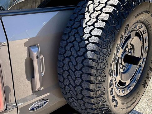 Used 2025 Ford Bronco Outer Banks w/ Sasquatch Package image 10