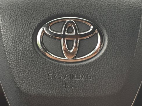 Used 2020 Toyota Highlander Platinum image 12