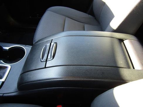 Used 2019 Toyota Highlander LE image 22