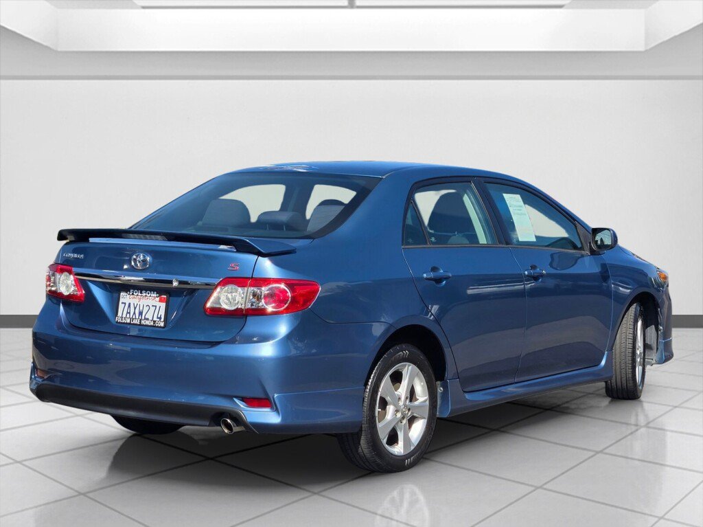 Used 2013 Toyota Corolla S FWD image 5