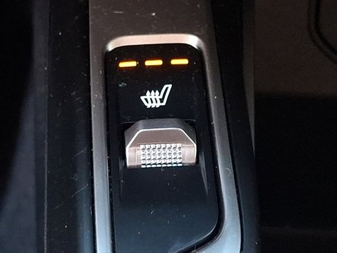 Used 2025 Kia Sorento S image 24