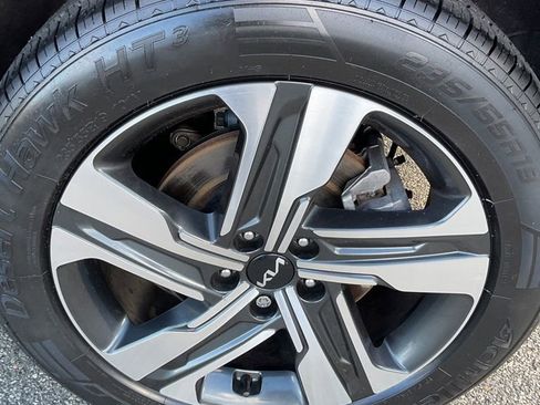 Used 2023 Kia Sorento EX image 28