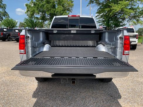Used 2012 Nissan Titan SV w/ SV Value Truck Pkg AWD/4WD image 8