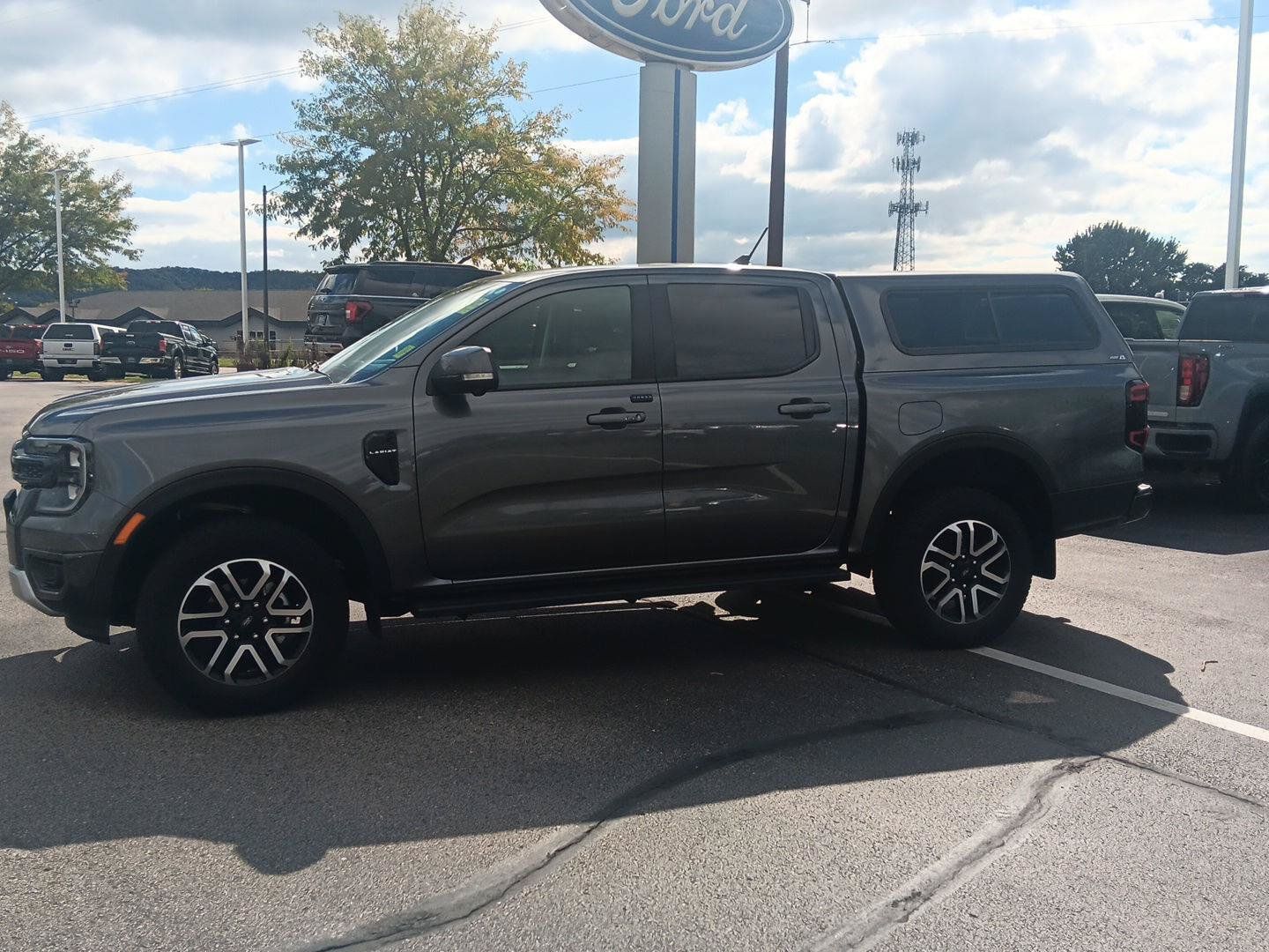 Used 2025 Ford Ranger Lariat w/ Advanced Towing Package AWD/4WD image 11