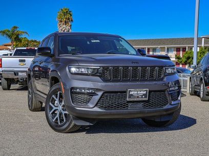 Used 2023 Jeep Grand Cherokee Limited w/ Black Appearance Package
