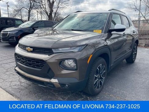 Used 2021 Chevrolet TrailBlazer ACTIV w/ Sun and Liftgate Package image 1