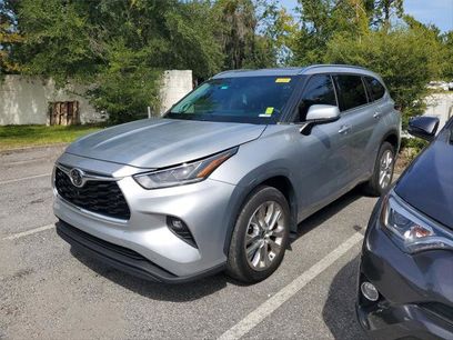 Certified 2022 Toyota Highlander Limited