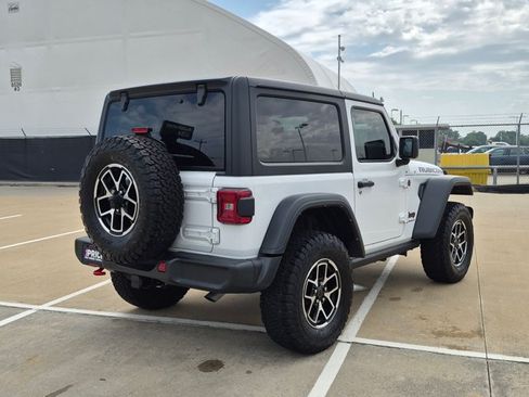 Used 2024 Jeep Wrangler Rubicon AWD/4WD image 3