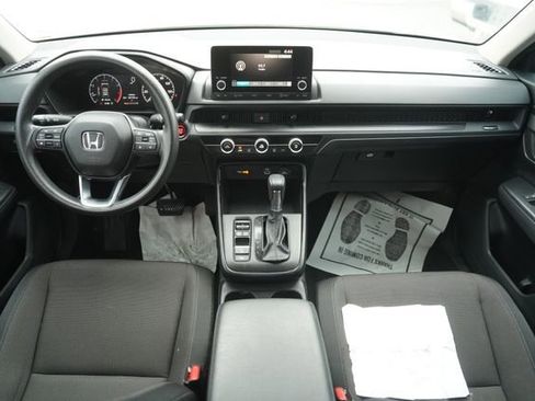 Used 2024 Honda CR-V LX image 9
