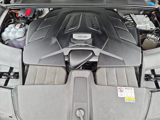 Used 2023 Porsche Cayenne AWD/4WD image 24