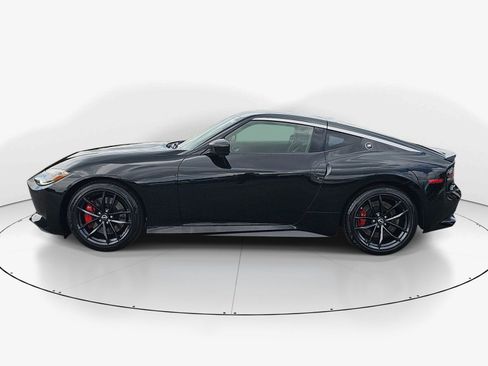 Used 2025 Nissan Z Performance w/ Floor Mat Package RWD image 7