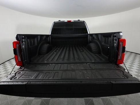 Used 2025 Ford F250 Platinum w/ Tremor Off-Road Package image 7
