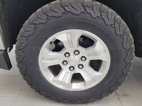 Used 2018 Chevrolet Silverado 1500 LT w/ All Star Edition image 31