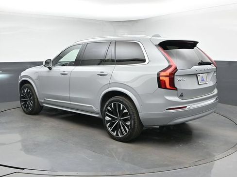 New 2026 Volvo XC90 T8 Plus w/ Protection Package Premier AWD/4WD image 8