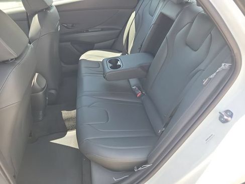 New 2026 Hyundai Elantra SEL Sport FWD image 26