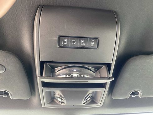 Used 2019 Dodge Grand Caravan GT image 23