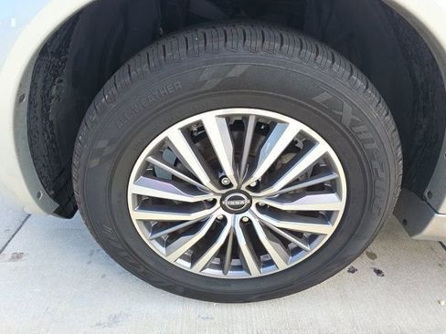 Used 2022 Nissan Armada SV w/ SV Appearance Package image 11