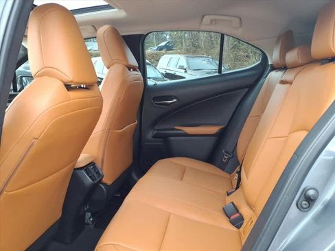 Used 2020 Lexus UX 200 w/ Premium Package image 20