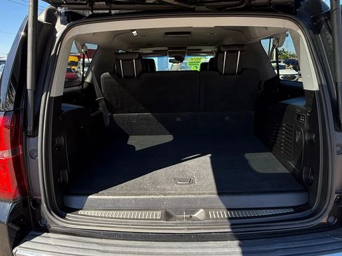 Used 2018 Chevrolet Suburban Premier image 15