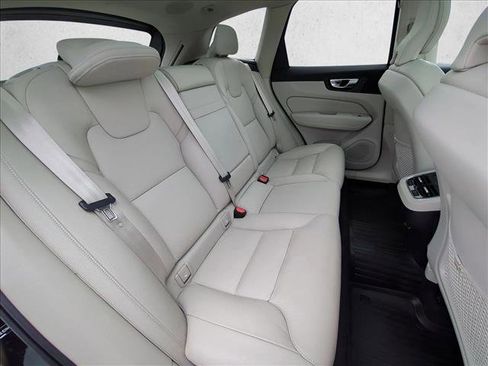 Used 2020 Volvo XC60 T5 Inscription w/ Protection Package image 21