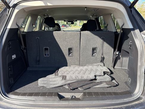 Certified 2024 Subaru Ascent Premium w/ Convenience Package image 24