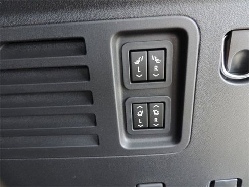 New 2026 Buick Enclave Sport Touring image 13