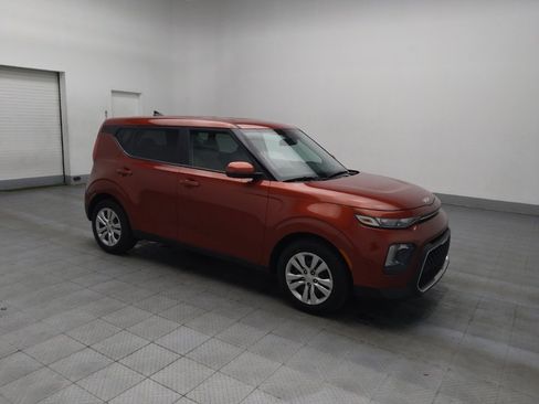 Used 2022 Kia Soul LX image 11
