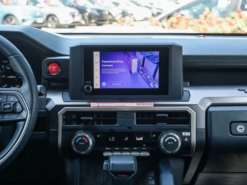 Used 2025 Toyota Tacoma TRD Sport AWD/4WD image 13