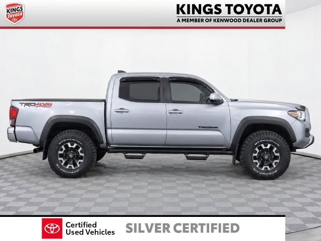 Certified 2019 Toyota Tacoma TRD Off-Road AWD/4WD image 12