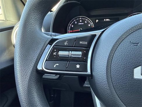 Used 2024 Kia Forte LXS image 28