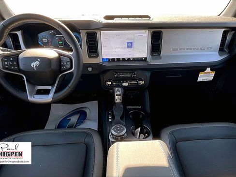New 2025 Ford Bronco Outer Banks w/ Sasquatch Package image 5