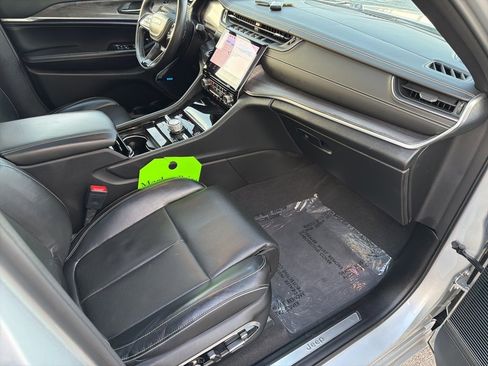 Certified 2022 Jeep Grand Cherokee Overland w/ Adv Protech Group III image 30