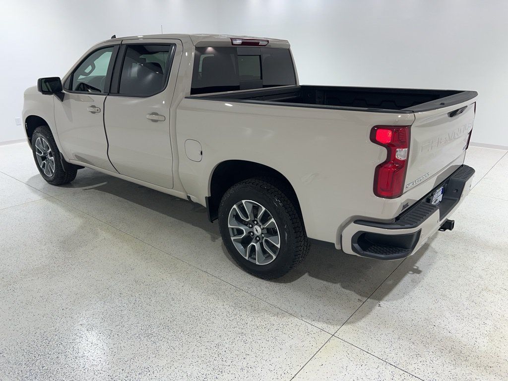Used 2026 Chevrolet Silverado 1500 RST AWD/4WD image 3