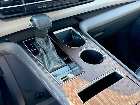 Used 2022 Toyota Sienna LE image 17