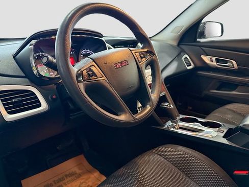 Used 2017 GMC Terrain SLE image 10