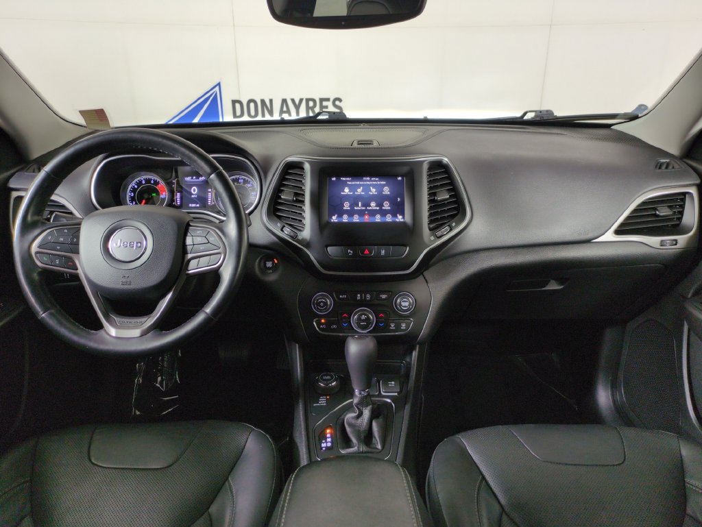 Used 2020 Jeep Cherokee Latitude Lux w/ Comfort/Convenience Group AWD/4WD image 17