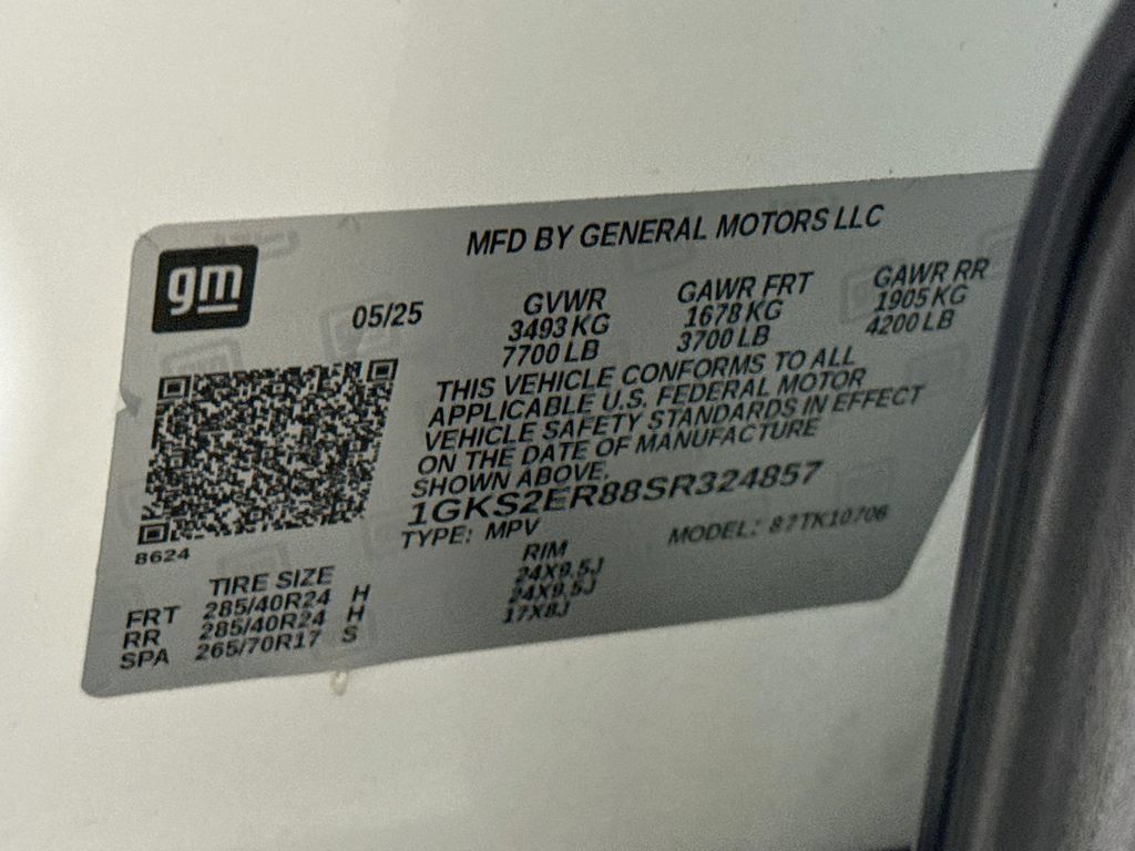 Used 2025 GMC Yukon Denali Ultimate AWD/4WD image 40