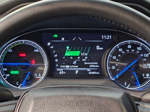 Used 2021 Toyota Venza Limited AWD/4WD image 15