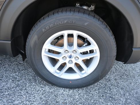 New 2026 Ford Explorer Active RWD image 11
