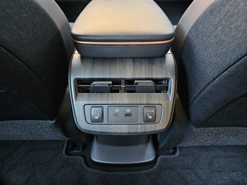 Used 2024 Nissan Ariya AWD image 21