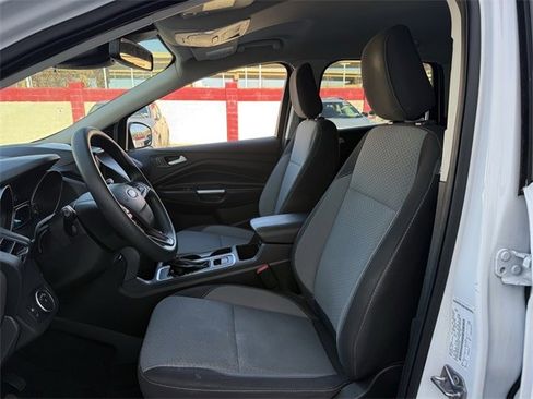Used 2019 Ford Escape SE image 27