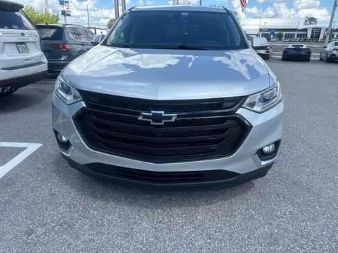 Used 2020 Chevrolet Traverse LT FWD image 2