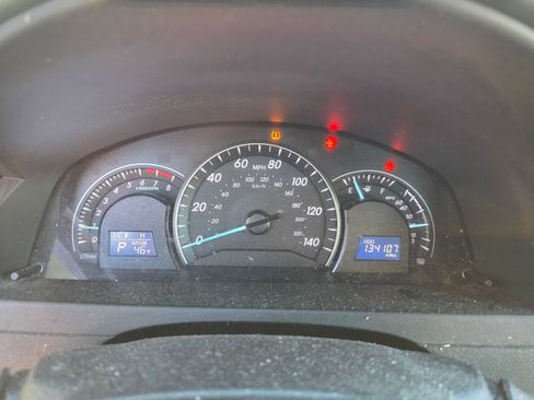 Used 2013 Toyota Camry LE image 14