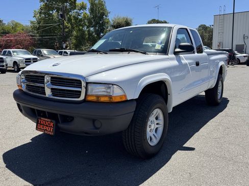 Used 2004 Dodge Dakota 4x4 Club Cab w/ Tire & Handling Group image 3