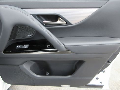 Used 2023 Lexus LX 600 F Sport w/ Accessory Package (Z1) image 29