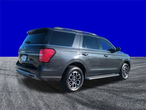 Certified 2023 Ford Expedition XLT image 4