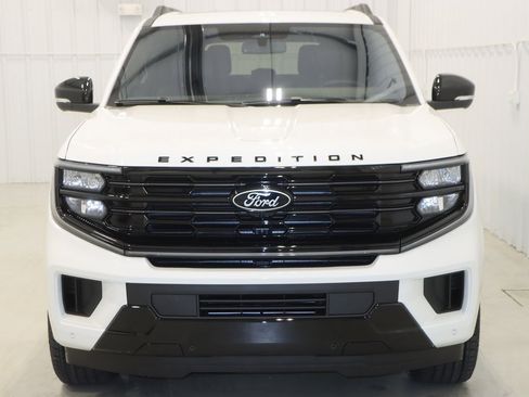 New 2025 Ford Expedition Max Platinum w/ Stealth Performance Package image 3