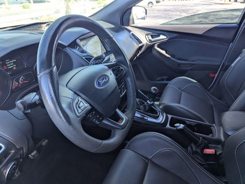 Used 2018 Ford Focus ST w/ Equipment Group 402A FWD image 16