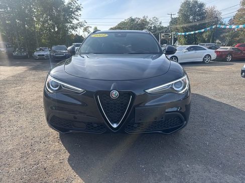 Used 2022 Alfa Romeo Stelvio Ti image 3