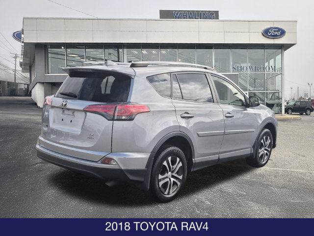 Used 2018 Toyota RAV4 LE w/ All Weather Liner Package AWD/4WD image 8